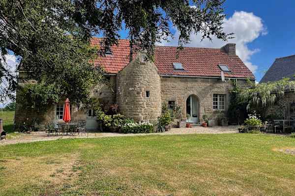 House sit in Bégard, France