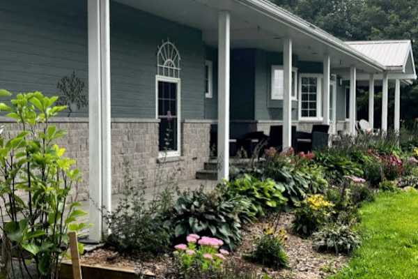 House sit in Markdale, ON, Canada