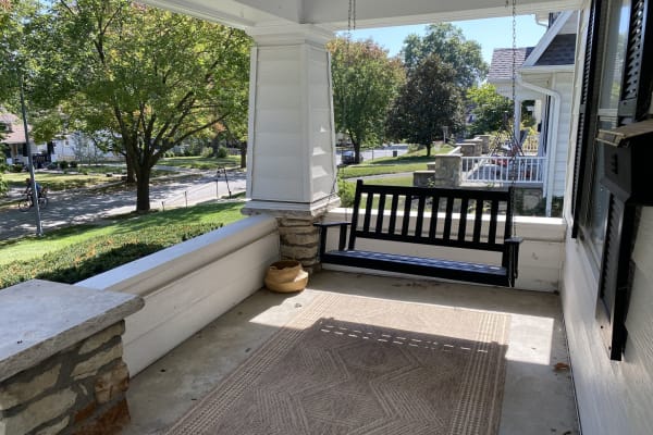 House sit in Kansas City, MO, US