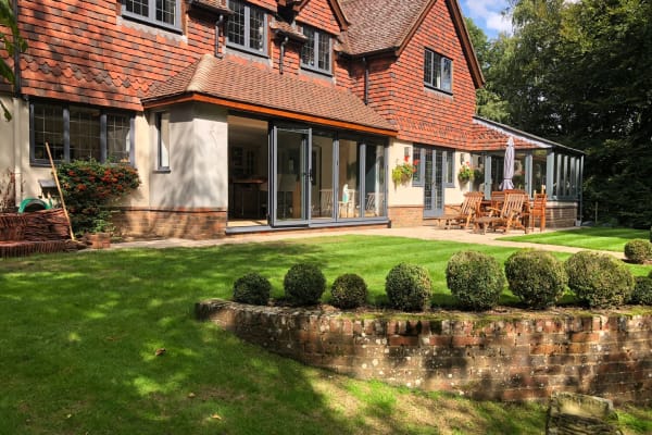 House sit in Farnham, United Kingdom