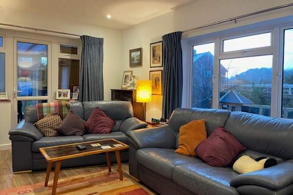 House sit in Bridport, United Kingdom