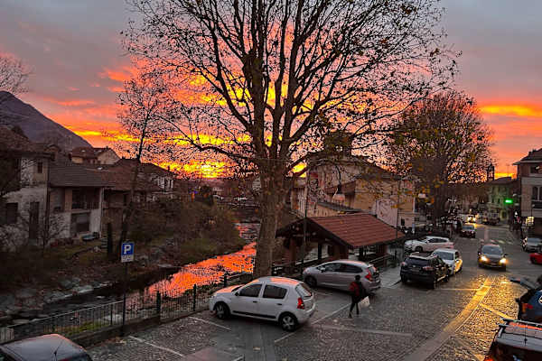 House sit in Almese-Rivera, Italy