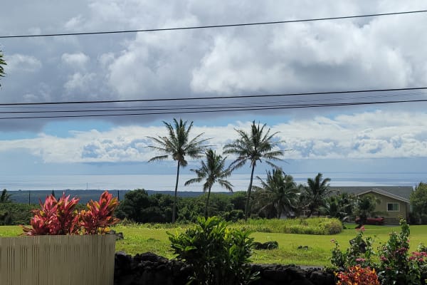 House sit in Naalehu, HI, US