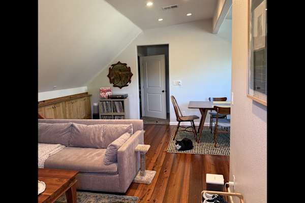 House sit in Petaluma, CA, US