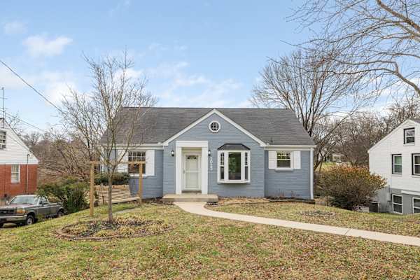 House sit in Nashville, TN, US