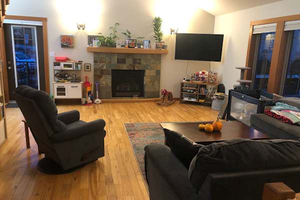 House sit in Nelson, BC, Canada