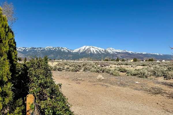 House sit in New Washoe City, NV, US