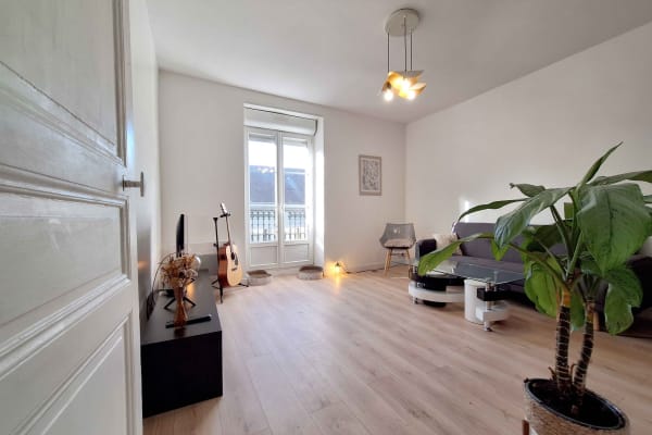 House sit in Nantes, France