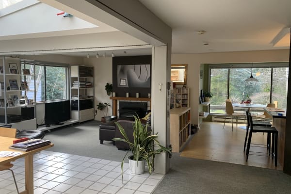 House sit in Bellevue, WA, US