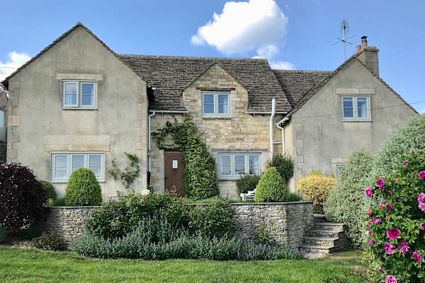 House sit in Stroud, United Kingdom