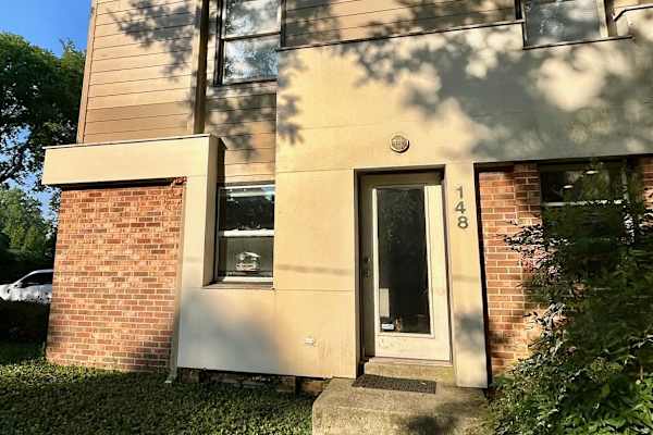 House sit in Nashville, TN, US