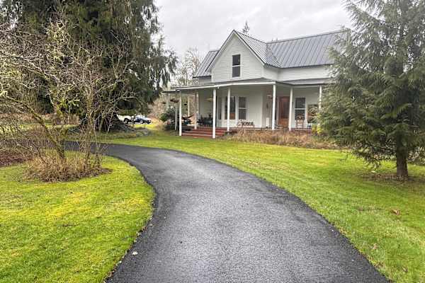 House sit in Mossyrock, WA, US