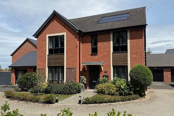 House sit in Cheltenham, United Kingdom