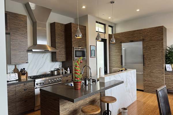 House sit in Hermosa Beach, CA, US