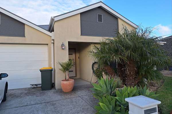House sit in Melbourne, VIC, Australia