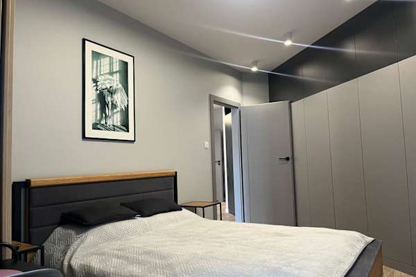 House sit in Poznań, Poland