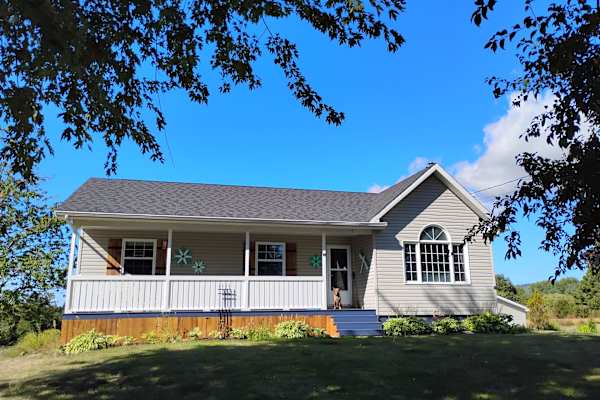 House sit in Canning, NS, Canada