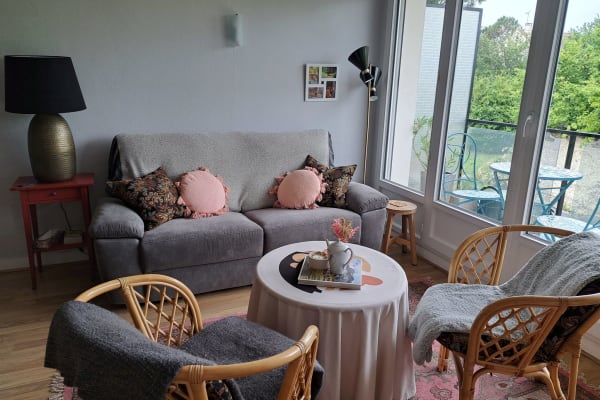 House sit in Moret-sur-Loing, France