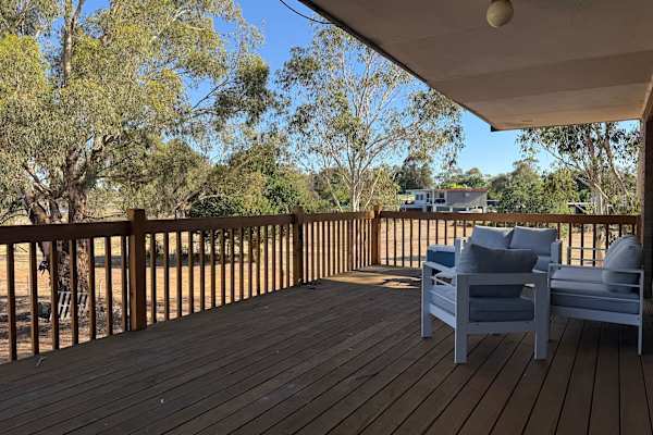 House sit in Heathcote, VIC, Australia