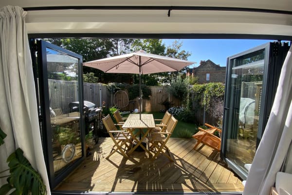 House sit in Wandsworth, United Kingdom