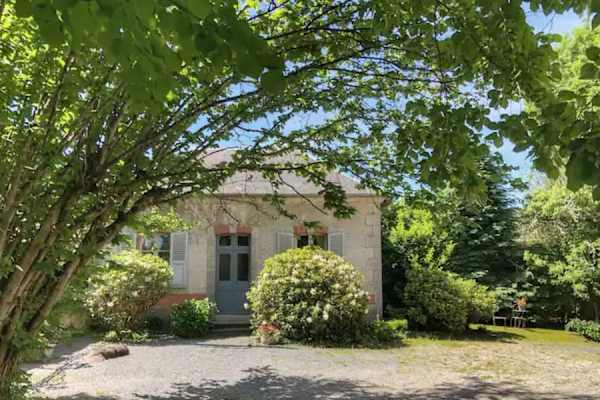 House sit in Aubusson, France