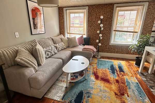 House sit in Philadelphia, PA, US