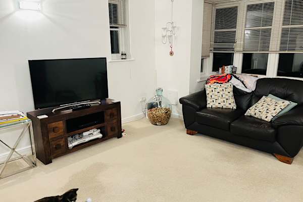 House sit in Storrington, United Kingdom