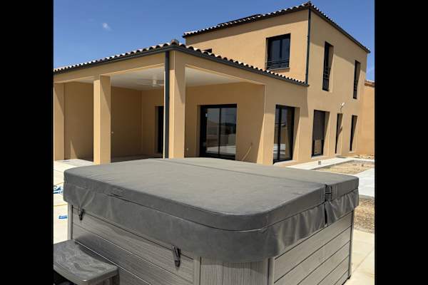 House sit in Azille, France