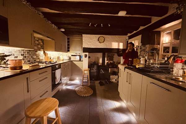 House sit in Redhill, United Kingdom