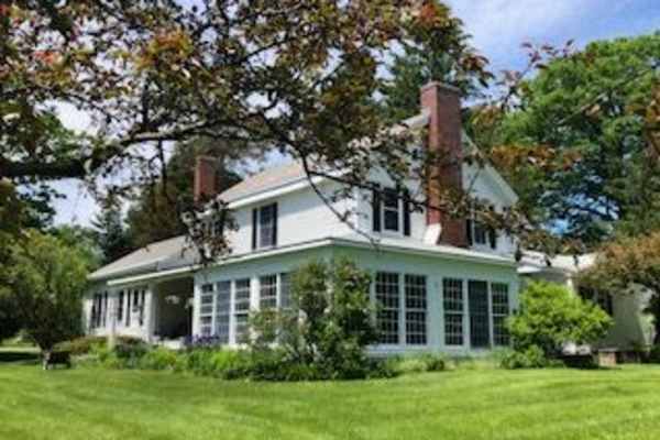 House sit in Bennington, VT, US