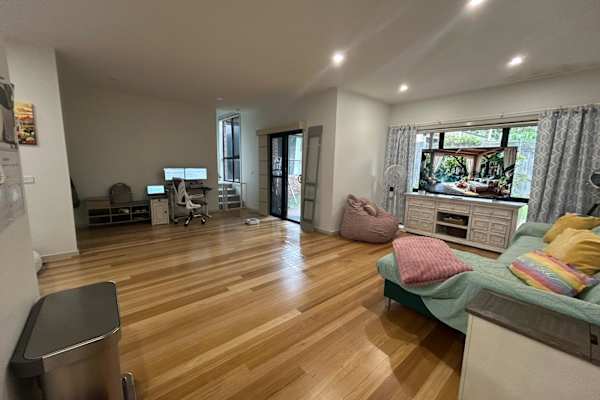 House sit in Melbourne, VIC, Australia