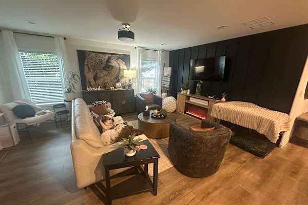 House sit in Washougal, WA, US