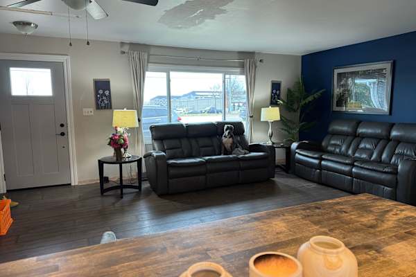 House sit in New Baltimore, MI, US