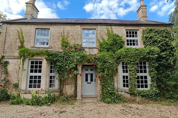 House sit in Seend, United Kingdom