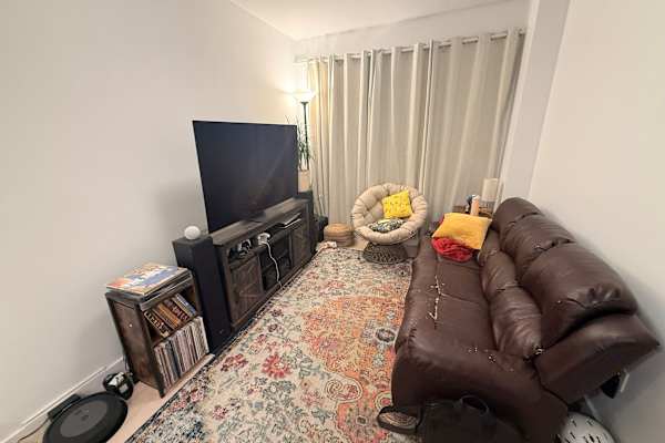 House sit in Brooklyn, NY, US