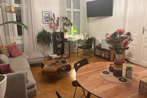 House sit in Vienna, Austria