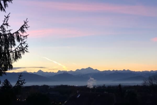 House sit in Échenevex, France
