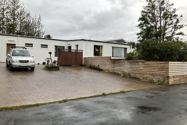 House sit in Reykjavík, Iceland