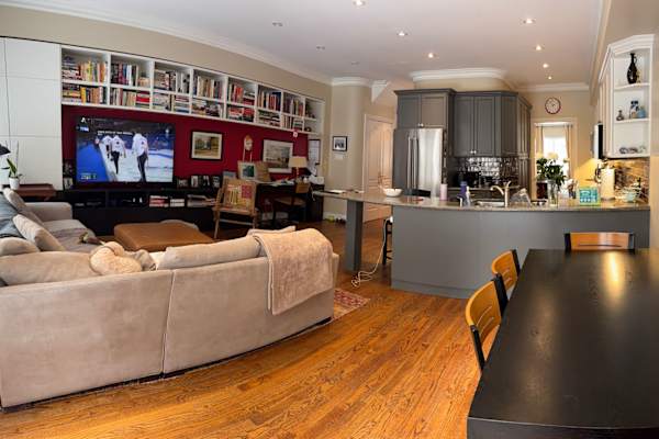 House sit in Toronto, ON, Canada