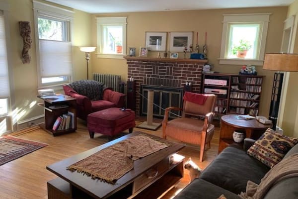 House sit in Philadelphia, PA, US