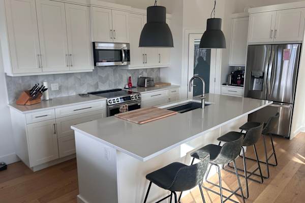 House sit in Vernon, BC, Canada