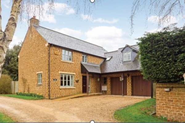 House sit in Bloxham, United Kingdom