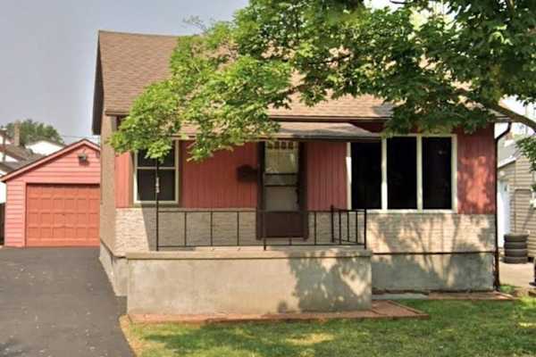 House sit in Welland, ON, Canada