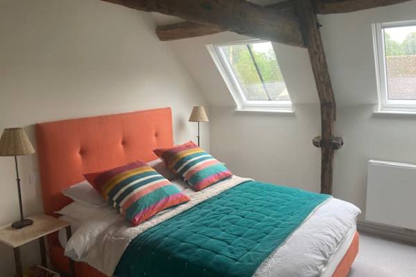House sit in North Cerney, United Kingdom