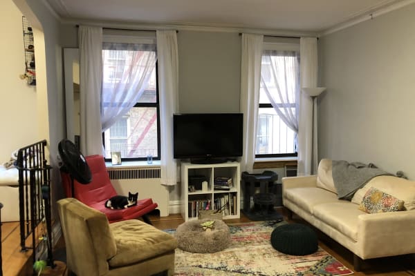 House sit in Inwood, NY, US