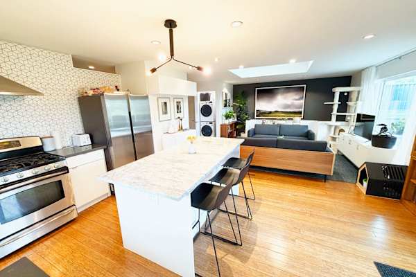 House sit in Fairfax, CA, US