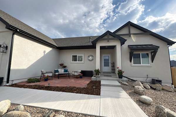 House sit in Cañon City, CO, US