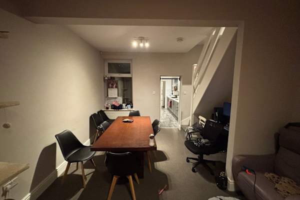 House sit in St Helens, United Kingdom