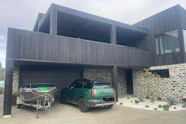 House sit in Wanaka, New Zealand