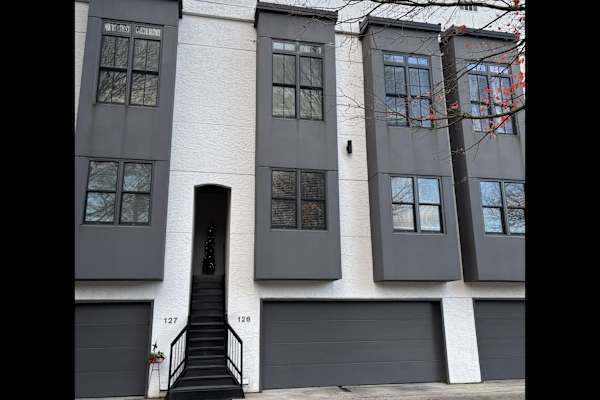 House sit in Atlanta, GA, US